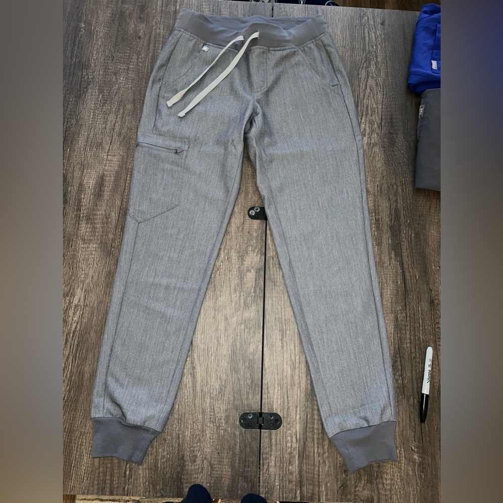 FIGS XS Graphite Zamora Joggers/Pants (regular length)